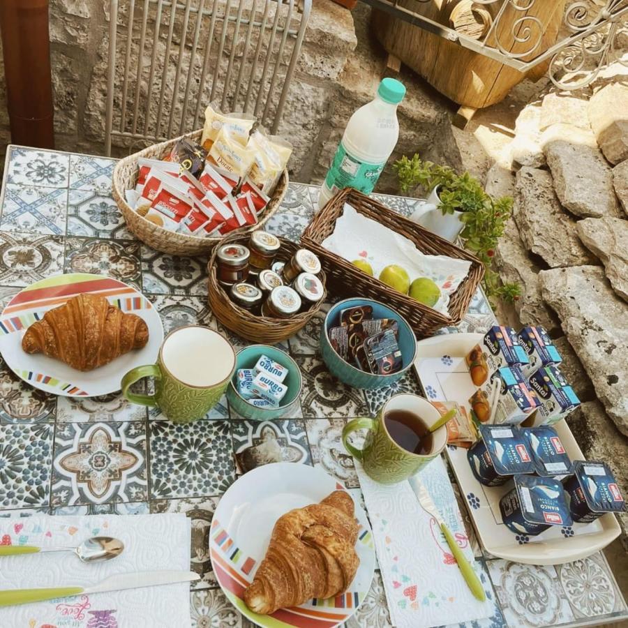 La Rosa Dei Trulli B&B Альберобелло Экстерьер фото