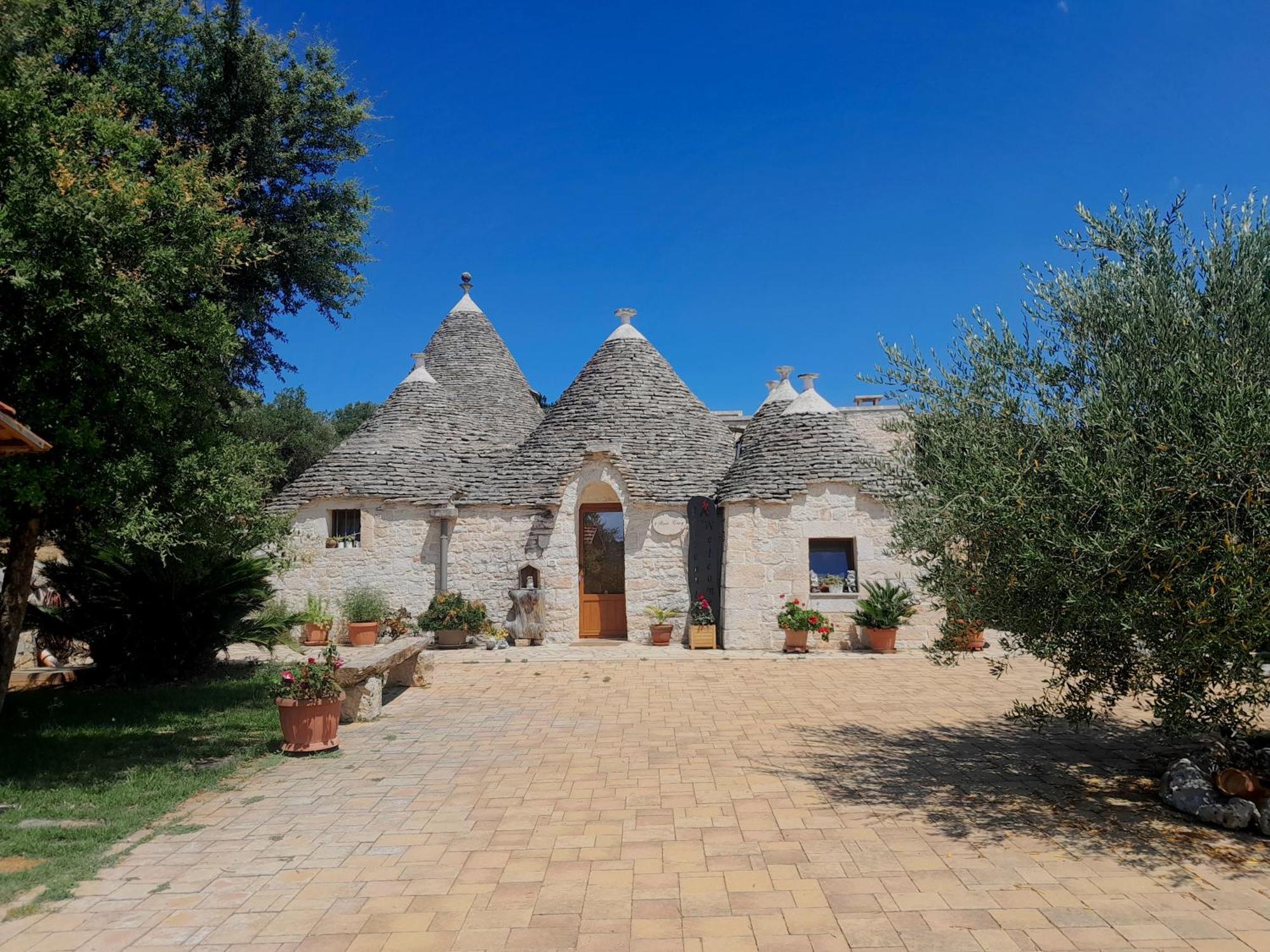 La Rosa Dei Trulli B&B Альберобелло Экстерьер фото