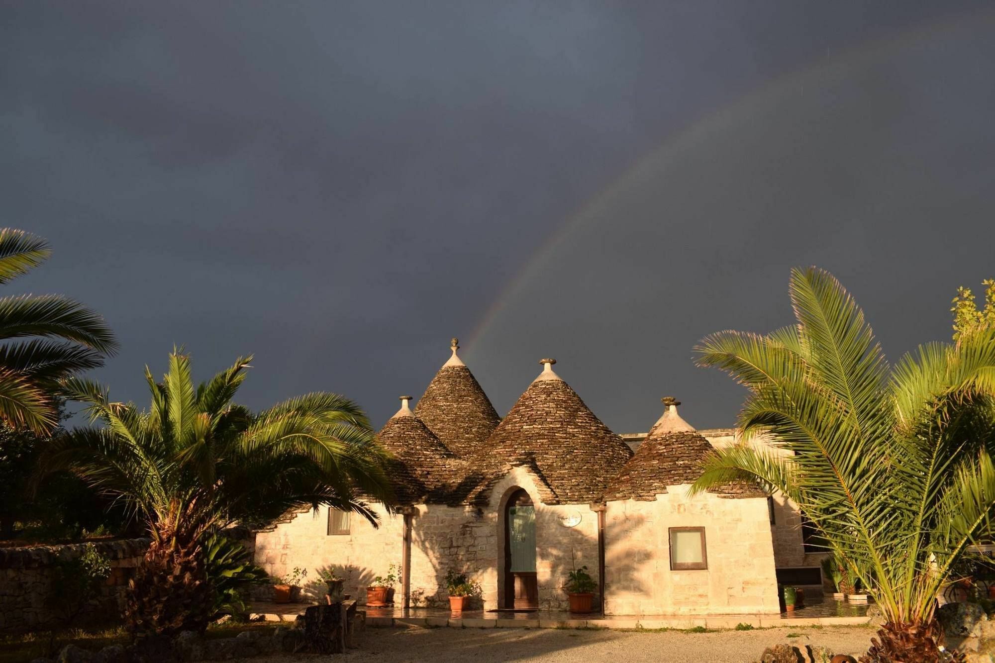 La Rosa Dei Trulli B&B Альберобелло Экстерьер фото